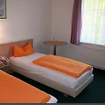 Guest house & Gruenhof
